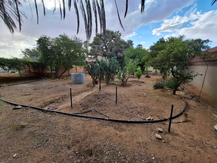 5 Bedroom Property for Sale in Upington Northern Cape